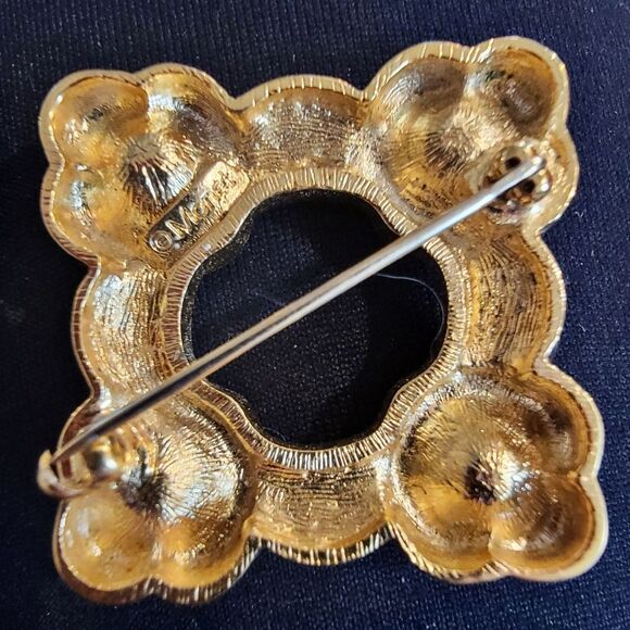 #Vintage Signed #Monet #Brooch Garnet Ruby Stones Golden Black Enamel Excellent - Picture 3 of 6